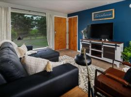 The Bungalows at Bellingar Estates #4, hotel v destinaci Newberg