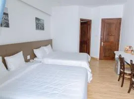 KHÁCH SẠN ĐẠT THỊNH