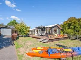 Mahuta Maison - Lake Taupo Holiday Home
