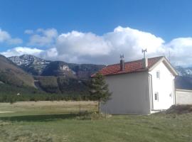 Vikendica Jela Blidinje, hotel cu parcare din Rudo Polje