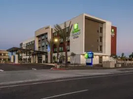 Holiday Inn Express & Suites - Phoenix North - Happy Valley, an IHG Hotel