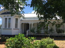 Chelsea House Bed & Breakfast, hotel perto de Abbey Caves, Whangarei