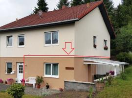 FeWo mit Terrasse - Apartment with terrace, cheap hotel in Rockeskyll