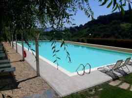 Bio Agriturismo Valle dei Calanchi, hotell med parkeringsplass i Castiglione in Teverina