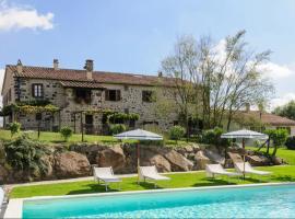 Appartamento Melograno in casale con piscina - Val d'Orcia, parkolóval rendelkező hotel Radicofaniban