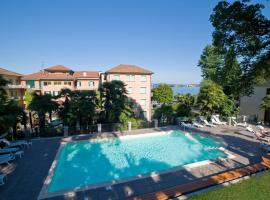 Hotel Beau Rivage, hótel í Baveno