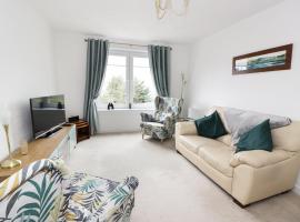 MACS Place, apartment in Largs