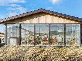 6 person holiday home in Brovst, hotel en Slettestrand