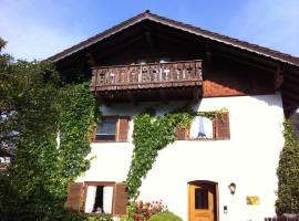 Zugspitzhome Appartment, hotel i Farchant