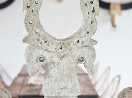 Lambo home stay, B&B em Waikabubak