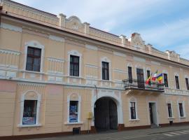 Boul Rosu Residence, hotel di Arad