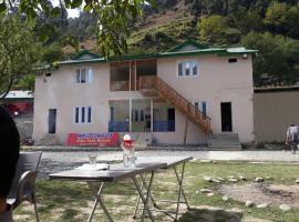 Pine Park Lodges, hotel v destinaci Shāhkot