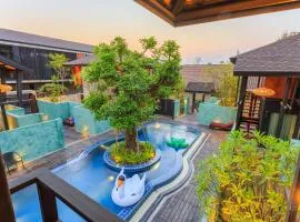 At Leaf Villa