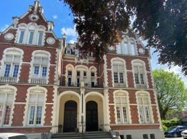 KRISKO, hotel with parking in Armentières