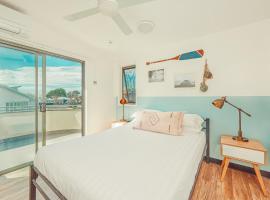 The Surf House: Byron Bay şehrinde bir otel