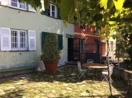 Villa Ponzio, hotel with parking in Genova