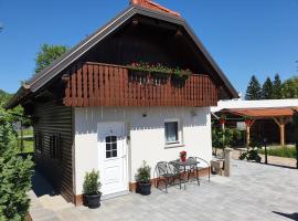 Peaceful Little House in Ljubljana pr Bašc: Ljubljana'da bir tatil evi