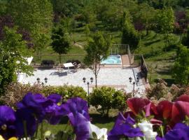 Albergo Diffuso - Il Poggetto tra Urbino & San Marino, отель типа «постель и завтрак» в Урбино