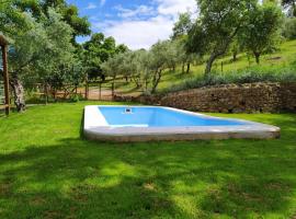 Casa Rural El Bonito, country house in Cazalla de la Sierra