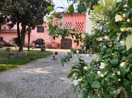 Residenza La Dimora ImPerfetta, guest house in Salionze
