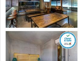 N1 Hostel Apartments and Suites, hotel v destinaci Santarém