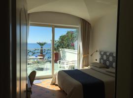 Hotel Bellevue Suite: Amalfi'de bir otel