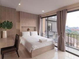 The Peridot Serviced Apartment, hotel in Pattaya North