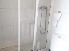 hostal urpi, hotel near Reus Airport - REU, 