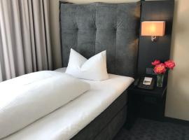 ROSS Hotel