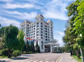 Westlake Hotel & Resort Vinh Phuc: Yen şehrinde bir otel