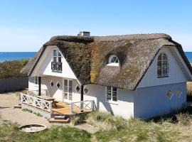 12 person holiday home in Hirtshals, hotell i Hirtshals