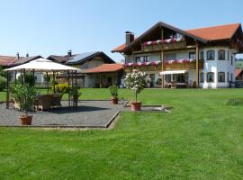 Gästehaus "Zur Schmiede", khách sạn gần Buron 1 Ski Lift, Wertach