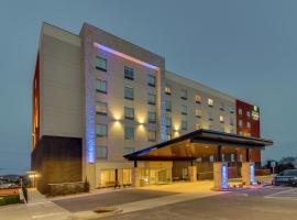 Holiday Inn Express & Suites - Nashville MetroCenter Downtown, an IHG Hotel, hotel dicht bij: Fontanel Mansion, Nashville