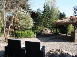 Ferienhaus SEE Romantik mit Sauna und Whirlpool, holiday rental in Zislow