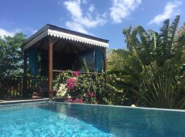 BUNGALOW La Tortue Bleue, hotel with parking in Bouillante