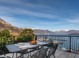 Luxury casa Margherita: Pianello Del Lario'da bir otoparklı otel