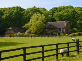 The Hideaway-South Downs National Park, hotel with parking in Graffham