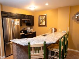 Mountain Lodge at Okemo-1Br Newly Renovated condo, hotel en Ludlow