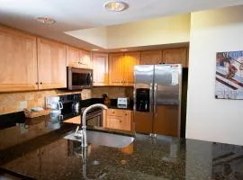 2Br Solitude -Ski-in, Ski-out Access to Promenade Trail condo