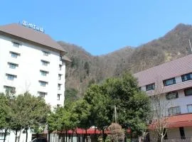 Kurobe Unazukionsen Yamanoha