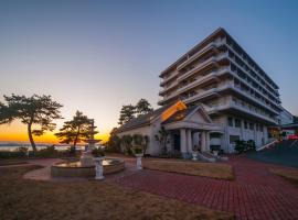 Diamond Setouchi Marine Hotel, property with onsen in Tamano