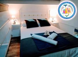 WISH SUITE BARRIO DE LEON EN TRIANA, hotel v destinaci Seville