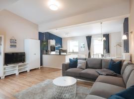 Apartments Am Erdbeerhof, family hotel in Rövershagen