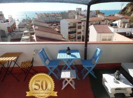 Hostal La Lluna: Arenys de Mar'da bir ucuz otel