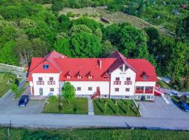 Borhotel Sziluett Farkasmály, ξενοδοχείο σε Gyöngyös