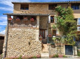 Les rosiers, vakantiewoning in Chaffaut-Lagremuse