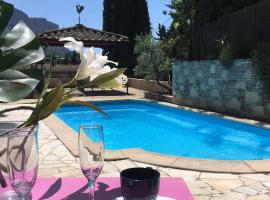 BOUTIQUE HOSTEL BY Cassis, hotel in Cassis