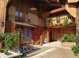 La Posada, hotel with parking in Ambierle