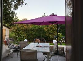 Villa de charme avec piscine, Hotel in Ghisonaccia