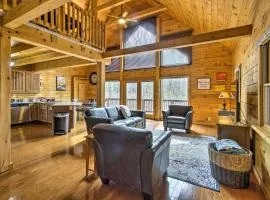 Comfortable Log Home about 4 Mi to Shenandoah River!